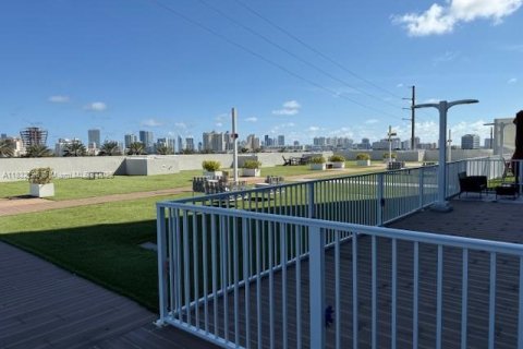 Immobilier commercial à vendre à Aventura, Floride № 1983274 - photo 10