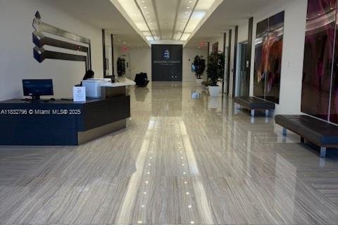 Immobilier commercial à vendre à Aventura, Floride № 1983274 - photo 3
