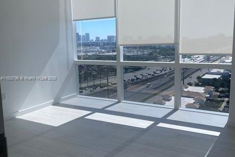 Immobilier commercial à vendre à Aventura, Floride № 1983274 - photo 6