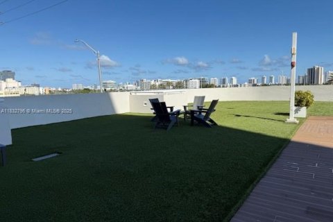 Immobilier commercial à vendre à Aventura, Floride № 1983274 - photo 12