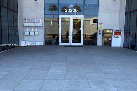 Immobilier commercial à vendre à Aventura, Floride № 1983274 - photo 2
