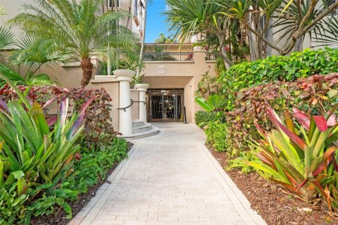 Кондоминиум с 2 спальнями в Санрайз, Флорида № 2001460