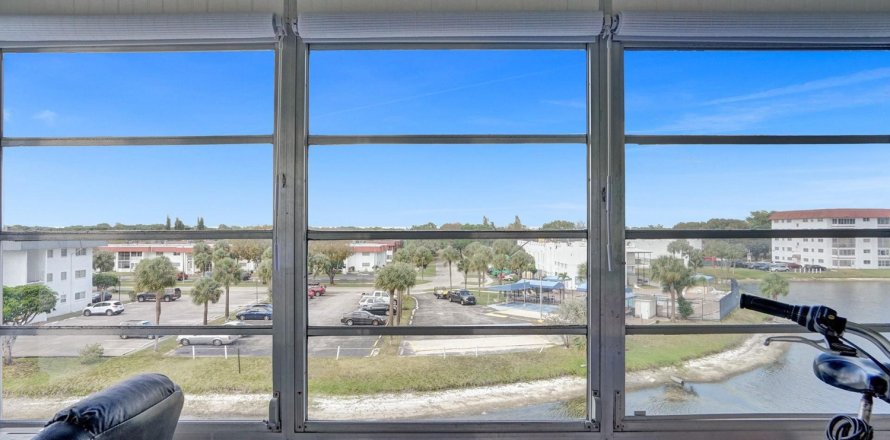 Condominio en Lauderhill, Florida, 1 dormitorio  № 1185492