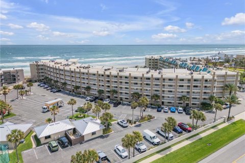 Condo in New Smyrna Beach, Florida, 2 bedrooms  № 2119100