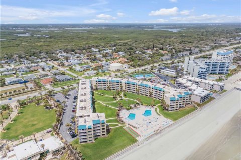 Condo in New Smyrna Beach, Florida, 2 bedrooms  № 2119100 - photo 4