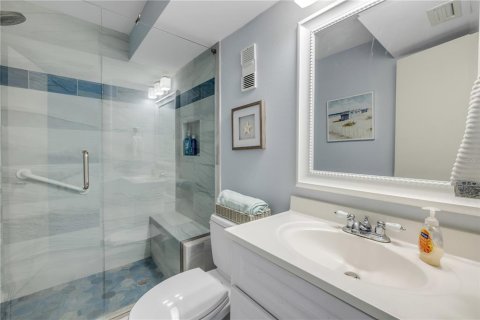 Condo in New Smyrna Beach, Florida, 2 bedrooms  № 2119100 - photo 14