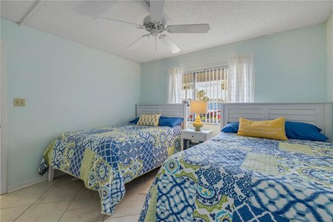 Condo in New Smyrna Beach, Florida, 2 bedrooms  № 2119100 - photo 9