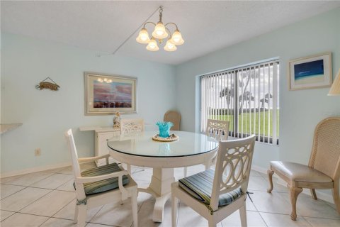 Condo in New Smyrna Beach, Florida, 2 bedrooms  № 2119100 - photo 20