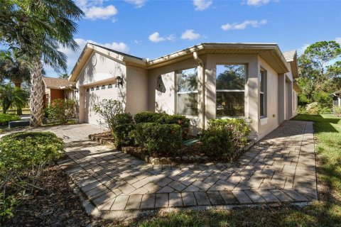 Casa en venta en Kissimmee, Florida, 2 dormitorios, 128.95 m2 № 1724763 - foto 2