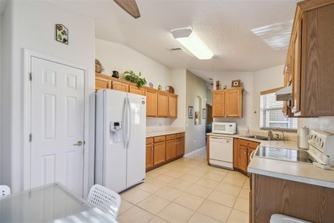 Casa en venta en Kissimmee, Florida, 2 dormitorios, 128.95 m2 № 1724763 - foto 8