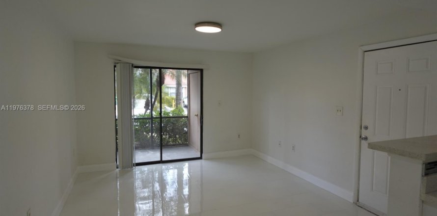 Condo in Miami, Florida, 1 bedroom  № 2040621