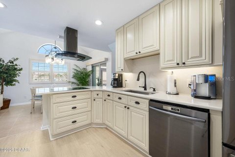 Touwnhouse à vendre à Palm Coast, Floride: 3 chambres, 174.19 m2 № 2117893 - photo 22