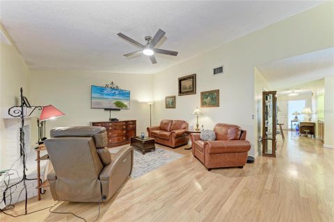 Villa ou maison à vendre à Bradenton, Floride: 3 chambres, 202.25 m2 № 2158029 - photo 12
