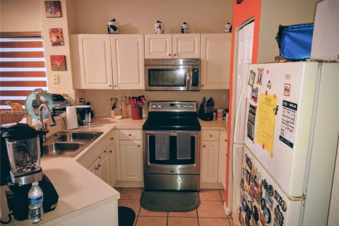 Adosado en venta en Tamarac, Florida, 3 dormitorios, 132.66 m2 № 2035900 - foto 3