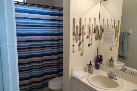 Adosado en venta en Tamarac, Florida, 3 dormitorios, 132.66 m2 № 2035900 - foto 10