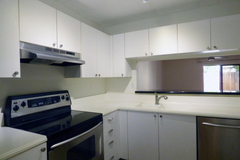 Townhouse in Fort Lauderdale, Florida 2 bedrooms, 106.74 sq.m. № 2173045 - photo 6