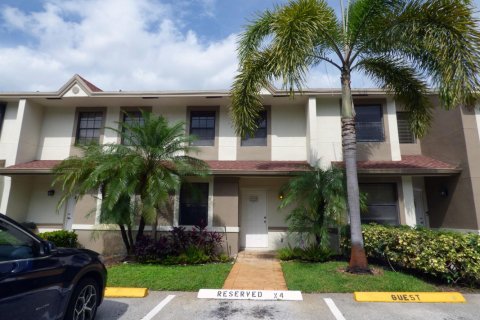 Adosado en Fort Lauderdale, Florida 2 dormitorios, 106.74 m2 № 2173045
