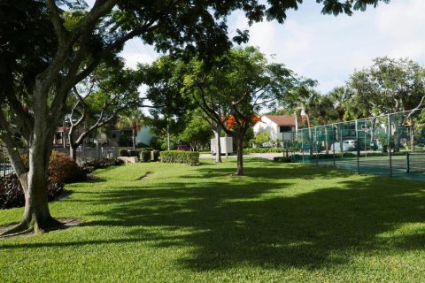 Townhouse in Fort Lauderdale, Florida 2 bedrooms, 106.74 sq.m. № 2173045 - photo 27