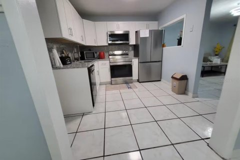 Casa en venta en Saint Petersburg, Florida, 4 dormitorios, 128.02 m2 № 2123022 - foto 14