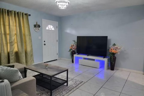Casa en venta en Saint Petersburg, Florida, 4 dormitorios, 128.02 m2 № 2123022 - foto 5
