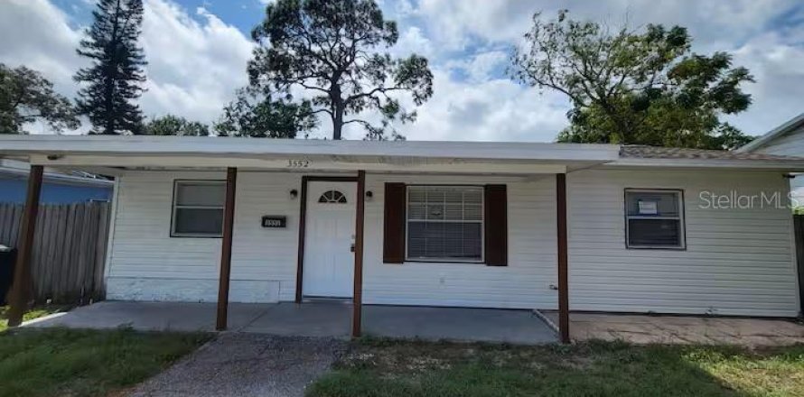 Casa en Saint Petersburg, Florida 4 dormitorios, 128.02 m2 № 2123022