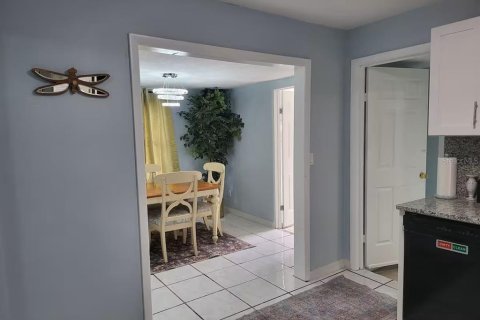 Casa en venta en Saint Petersburg, Florida, 4 dormitorios, 128.02 m2 № 2123022 - foto 18