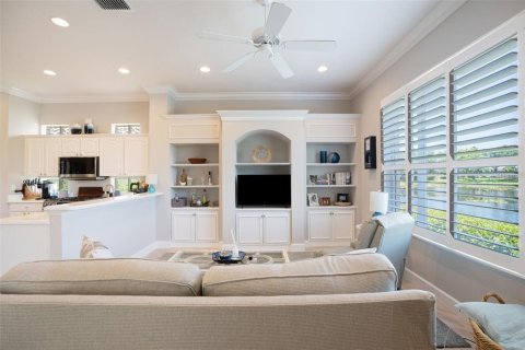 House in Sarasota, Florida 3 bedrooms, 191.38 sq.m. № 1736638 - photo 12