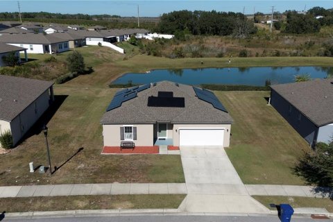 House in Groveland, Florida 3 bedrooms, 146.41 sq.m. № 2110932 - photo 2