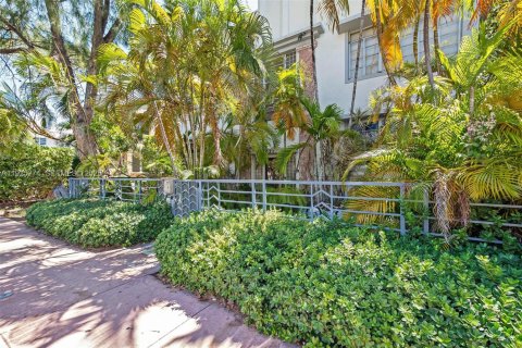 Condominio en venta en Miami Beach, Florida, 37.16 m2 № 1984287 - foto 16