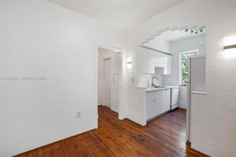 Condominio en venta en Miami Beach, Florida, 37.16 m2 № 1984287 - foto 13