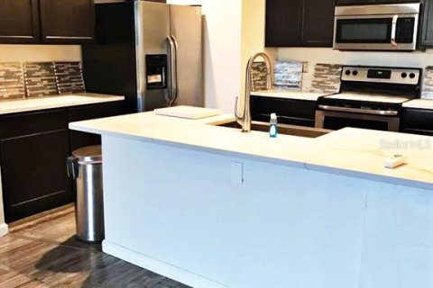 Adosado en alquiler en Kissimmee, Florida, 3 dormitorios, 187.01 m2 № 1791687 - foto 3