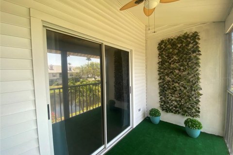 Condominio en alquiler en Treasure Island, Florida, 2 dormitorios, 90.12 m2 № 1759975 - foto 27