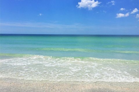 Condominio en alquiler en Treasure Island, Florida, 2 dormitorios, 90.12 m2 № 1759975 - foto 4
