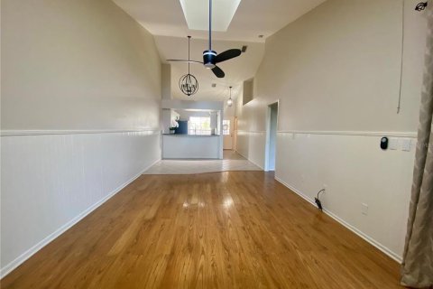 Condominio en alquiler en Treasure Island, Florida, 2 dormitorios, 90.12 m2 № 1759975 - foto 15