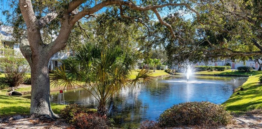 Condominio en Treasure Island, Florida, 2 dormitorios  № 1759975