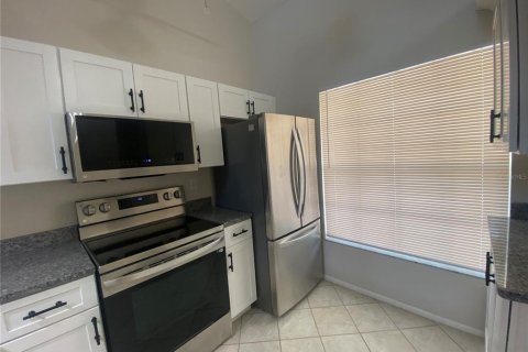 Condo in Treasure Island, Florida, 2 bedrooms  № 1759975 - photo 10