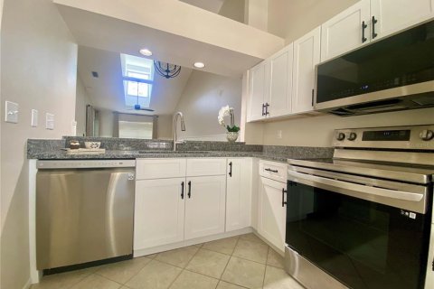 Condominio en alquiler en Treasure Island, Florida, 2 dormitorios, 90.12 m2 № 1759975 - foto 7