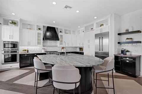 House in Winter Garden, Florida 5 bedrooms, 505.48 sq.m. № 1829765 - photo 16