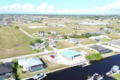 Land in Cape Coral, Florida № 2162826 - photo 2