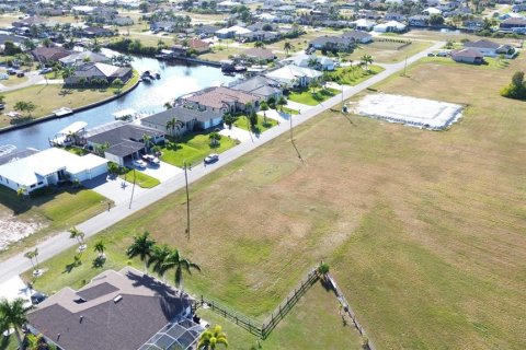 Land in Cape Coral, Florida № 2162826 - photo 6