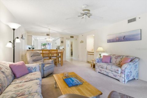 Condo in Bradenton, Florida, 2 bedrooms  № 2142325 - photo 16