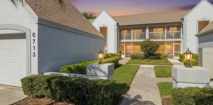 Condo in Bradenton, Florida, 2 bedrooms  № 2142325