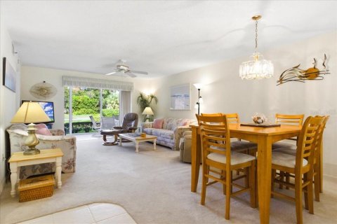 Condo in Bradenton, Florida, 2 bedrooms  № 2142325 - photo 13