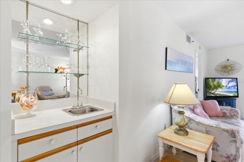 Condo in Bradenton, Florida, 2 bedrooms  № 2142325 - photo 20