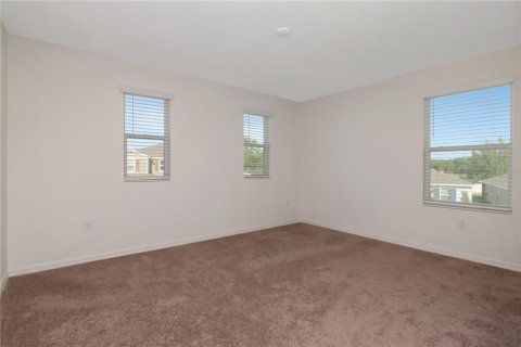 House in Land O' Lakes, Florida 5 bedrooms, 238.39 sq.m. № 2226164 - photo 19