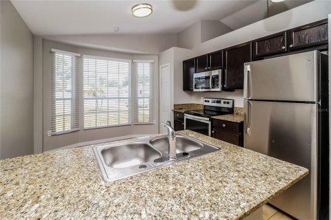 Снять в аренду виллу или дом в Апопка, Флорида 7 комнат, 107.12м2, № 1908370 - фото 4