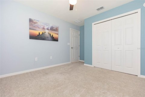 Casa en venta en Zephyrhills, Florida, 4 dormitorios, 186.18 m2 № 2230986 - foto 18