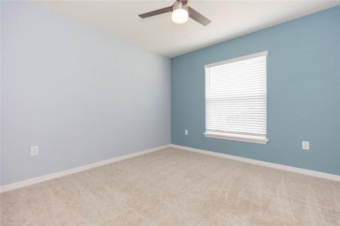 Casa en venta en Zephyrhills, Florida, 4 dormitorios, 186.18 m2 № 2230986 - foto 17