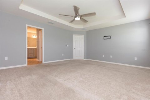 Casa en venta en Zephyrhills, Florida, 4 dormitorios, 186.18 m2 № 2230986 - foto 25