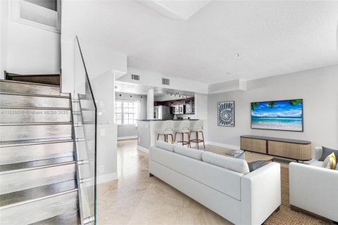 Townhouse in Hollywood, Florida 4 bedrooms, 168.62 sq.m. № 1830832 - photo 3